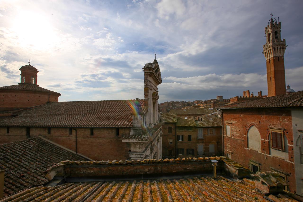 B&B Le Logge Luxury Rooms Siena Exterior photo
